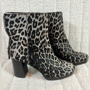 Super cute heeled animal print booties